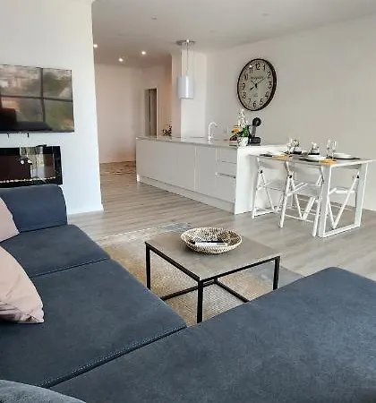 Apartment, Center & Close To The Lejlighed Durrës