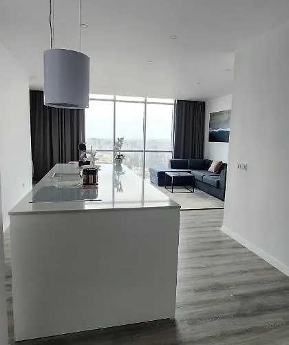 Apartment, Center & Close To The *