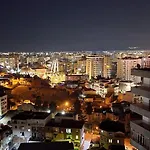 Apartment, Center & Close To The דירה