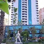 Apartment, Center & Close To The דירה דורס