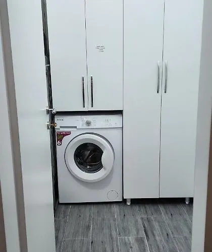 아파트 Apartment, Center & Close To The *