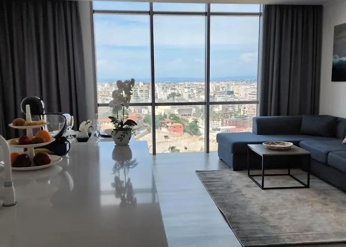 아파트 Apartment, Center & Close To The *