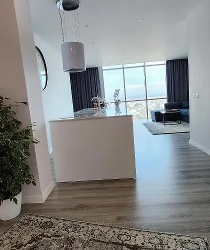 Apartment, Center & Close To The 아파트 *